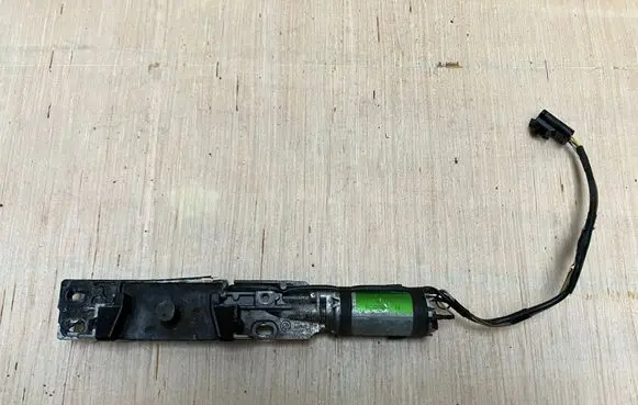 BMW 7 E38 Tailgate/trunk/boot lift motor 8352202