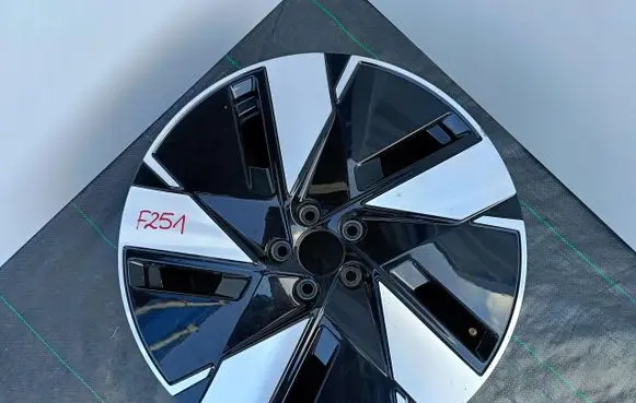 R16 alloy rim