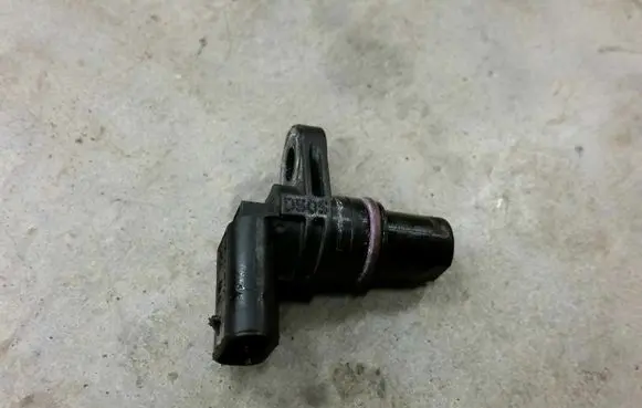 Audi A3 S3 8V Camshaft position sensor 04C907601