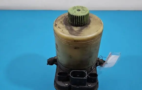 Seat Ibiza III (6L) Power steering pump 6Q0423156M IMPRK1534732