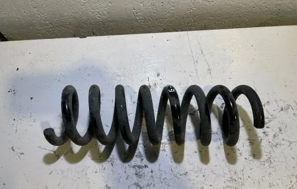 Mercedes-Benz E W211 Rear coil spring