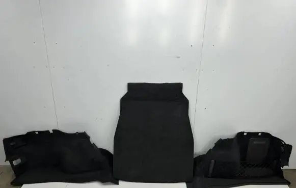 Volvo S40, V40 Tailgate/boot cover trim set 30897136