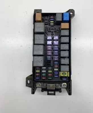 KIA Sorento Fuse module 911613E011