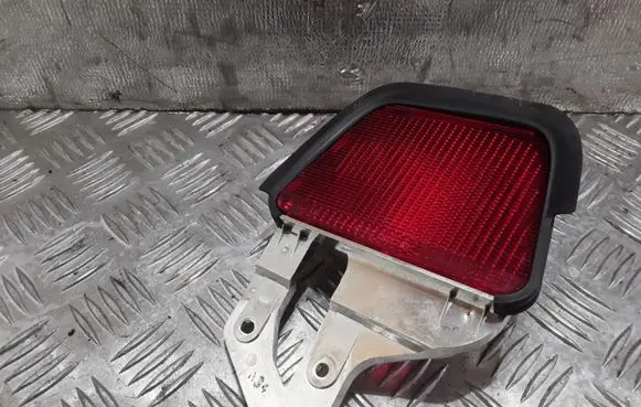 Toyota Avensis T250 Third/center stoplight 0552