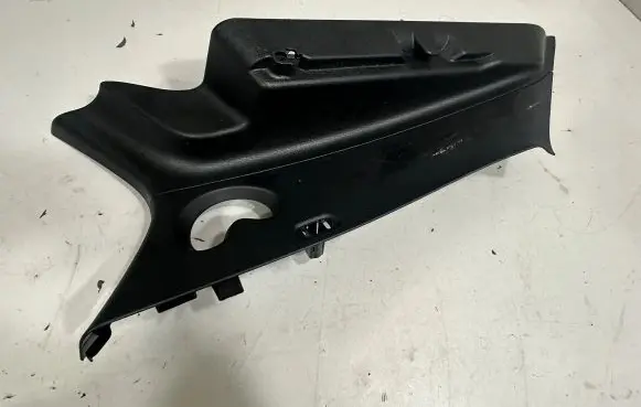 BMW X2 F39 (C) pillar trim 7429983