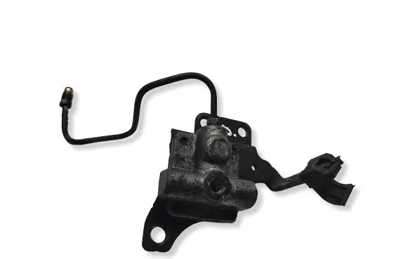 Toyota Corolla E120 E130 Brake power pressure regulator 
