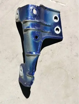 Seat Arona Fender mounting bracket 6F9821327A 0520