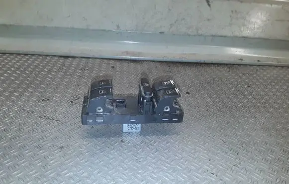 Volkswagen Golf V Electric window control switch 1K4959857