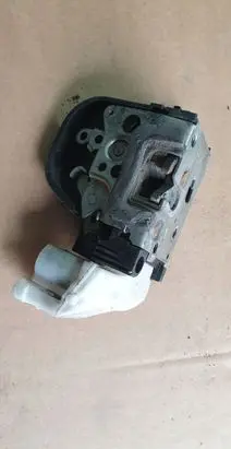 Loading door lock