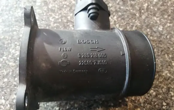 Nissan Almera Tino Mass air flow meter 0280218005 226807J600