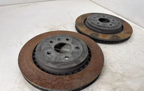 Chevrolet Camaro Rear brake disc 85589611 85589610