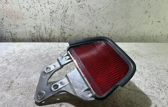 Toyota Avensis T250 Third/center stoplight E130892 012S