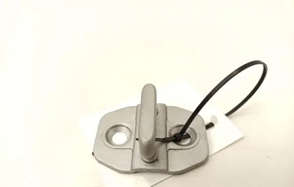 Mercedes-Benz C W204 Rear door lock loop/hook striker 11000049A