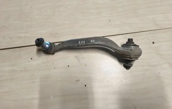 Mercedes-Benz E W213 Front lower control arm/wishbone A20506RE