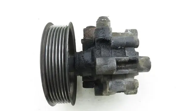 Toyota RAV 4 (XA20) Power steering pump 