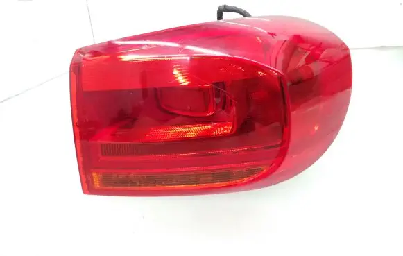 Volkswagen Tiguan Rear/tail lights 178933 178945