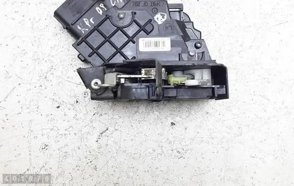 Ford C-MAX I Front door lock 3M5AR21813ER 5257MC75 A048069