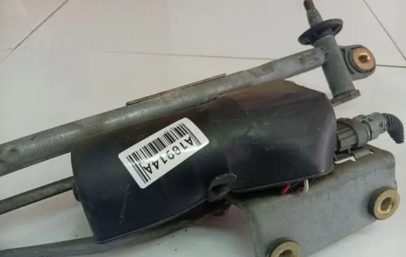 Renault Scenic I Wiper motor 020398