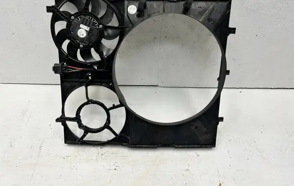 Volkswagen Crafter Radiator cooling fan shroud 2N0121207K 2N0959455B