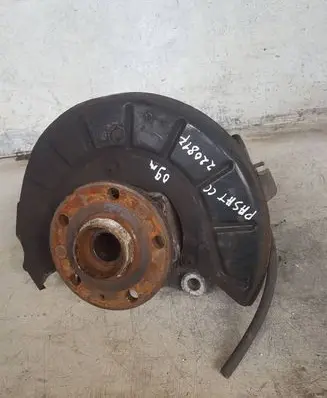 Volkswagen PASSAT CC Front wheel hub