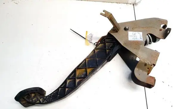 Volkswagen Transporter - Caravelle T5 Clutch pedal 7h1721059k 0832010