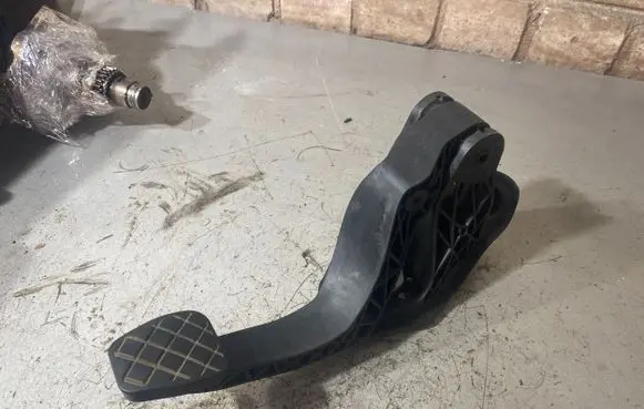 Skoda Fabia Mk3 (NJ) Clutch pedal 6C1721059G L1715180714