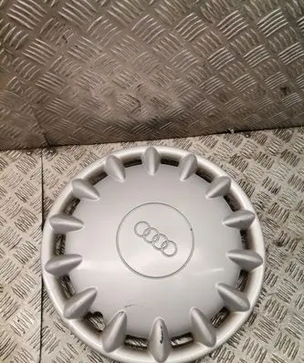 Audi A3 S3 8L R15 wheel hub/cap/trim 