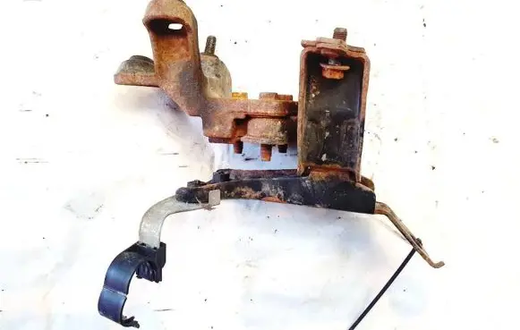 Toyota Aygo AB10 Engine mount bracket