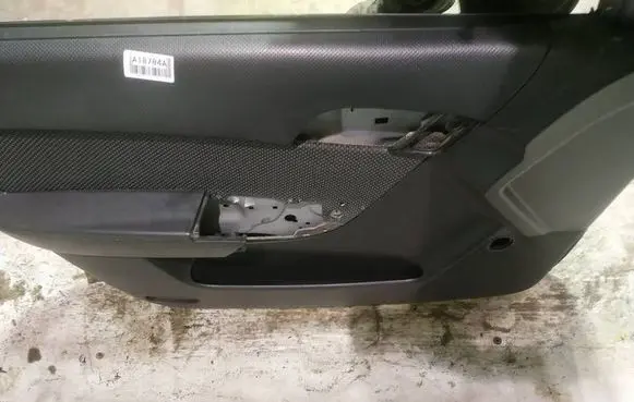 Chevrolet Aveo Front door card panel trim