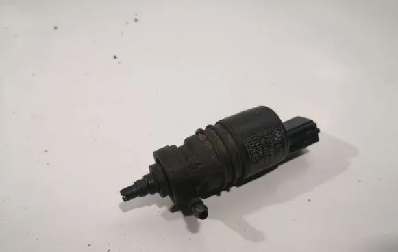BMW 3 E90 E91 Windscreen/windshield washer pump 730258901 3437380 13264011