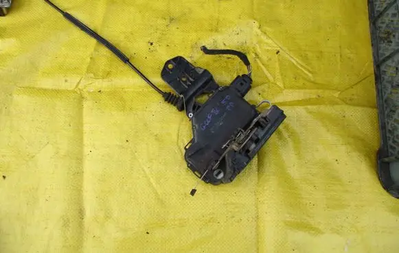 Seat Leon (1M) Front door lock 3B1837016A