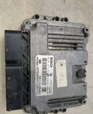 Hyundai i30 Engine control unit/module 0281017434 391132A460