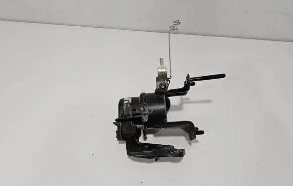 Toyota Sienna XL40 IV Engine mount bracket 12371F0210 12303F0140