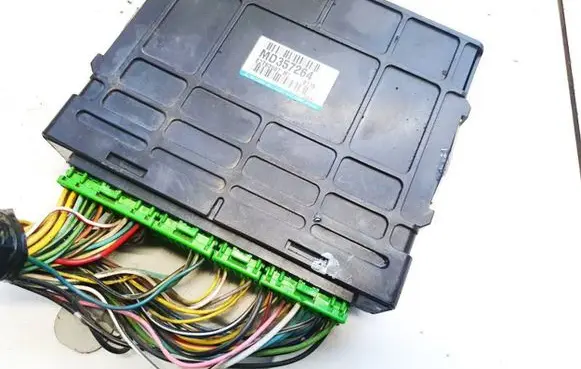 Mitsubishi Pajero Sport I Engine control unit/module md357264 e2t63687