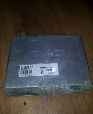 Renault 19 Engine control unit/module s100811102e HOM7700731802