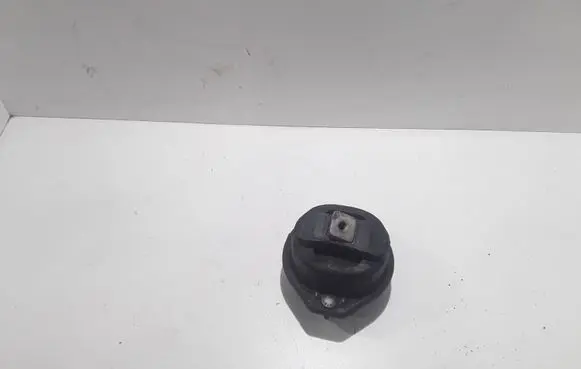 BMW 7 E65 E66 Engine mount bracket