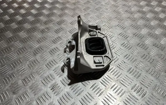 Renault Arkana Gearbox mounting bracket 112531060R