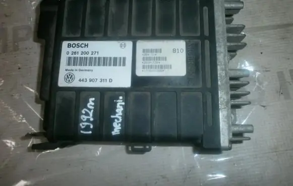 Volkswagen PASSAT B3 Engine control unit/module 0261200271 443907311D