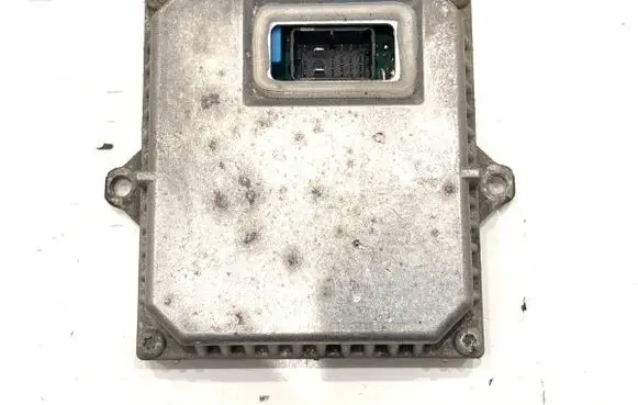 Volkswagen Touran I Voltage converter/converter module 