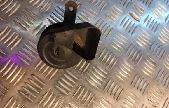 Mercedes-Benz C W203 Horn signal 703881165