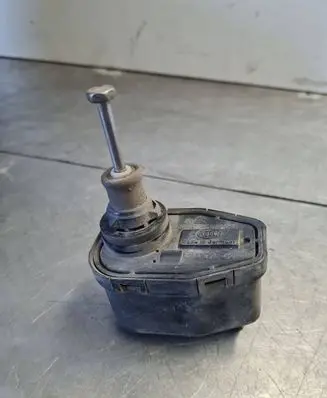 Volkswagen Transporter - Caravelle T4 Headlight level adjustment motor 165941295
