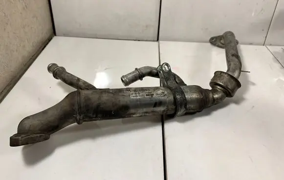 Mercedes-Benz A W168 EGR valve cooler A6401400575