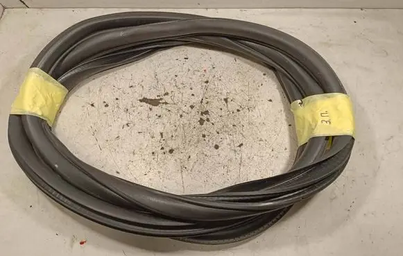 BMW X3 F25 Rear door rubber seal (on body)