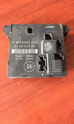Mercedes-Benz E W211 Door control unit/module 2118201526