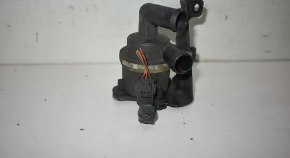 Audi A4 S4 B8 8K Electric auxiliary coolant/water pump 5N0965561A