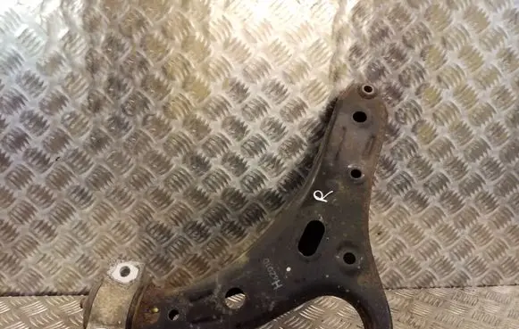 Subaru Outback (BS) Front lower control arm/wishbone 6Z01D