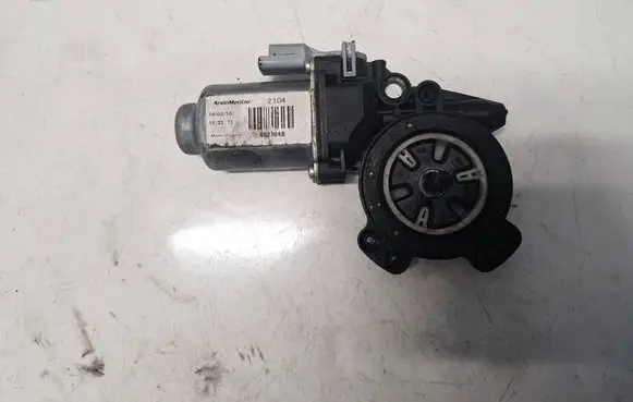 Peugeot Partner Front door window regulator motor 402104B