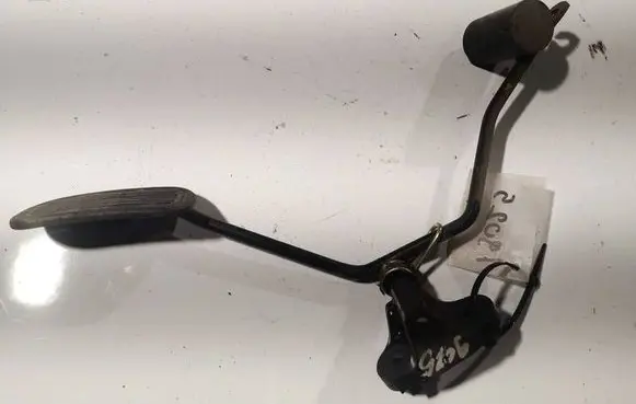 Toyota Avensis T250 Accelerator throttle pedal