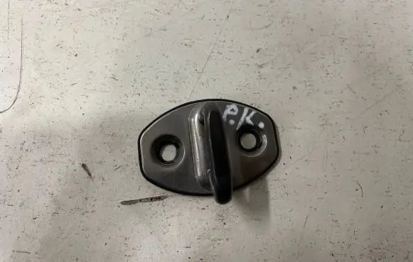 Seat Alhambra (Mk2) Front door lock loop/hook striker 5K0837033