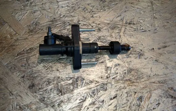 Toyota Yaris Clutch master cylinder 314200d110